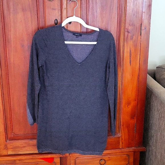 RW&CO sweater v neck - Picture 1 of 8